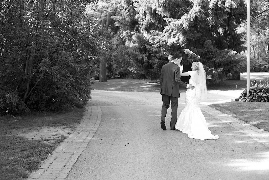Penryn Park wedding photography|bride and groom romantic photography black and white 