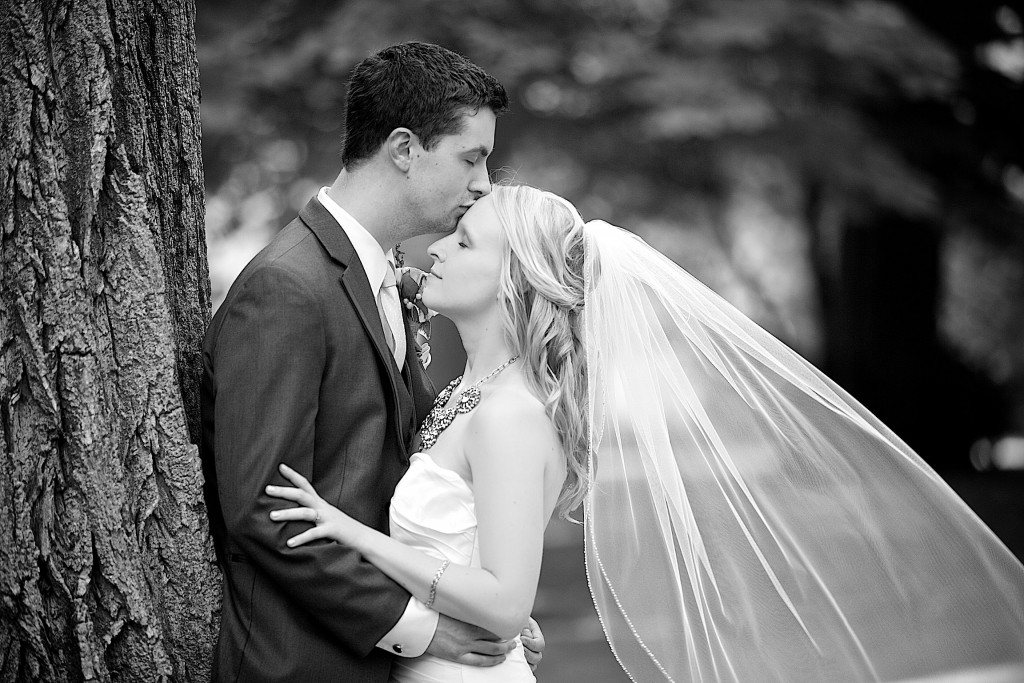 black and white wedding photography outdoor