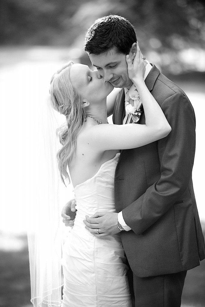 black and white wedding photos bride and groom