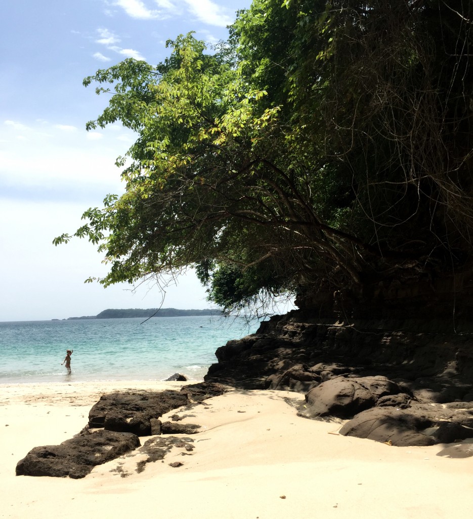 Panama isla contadora| travelling to panama |visiting the pearl islands |visiting panama beaches| travelling to archipelago de las perlas