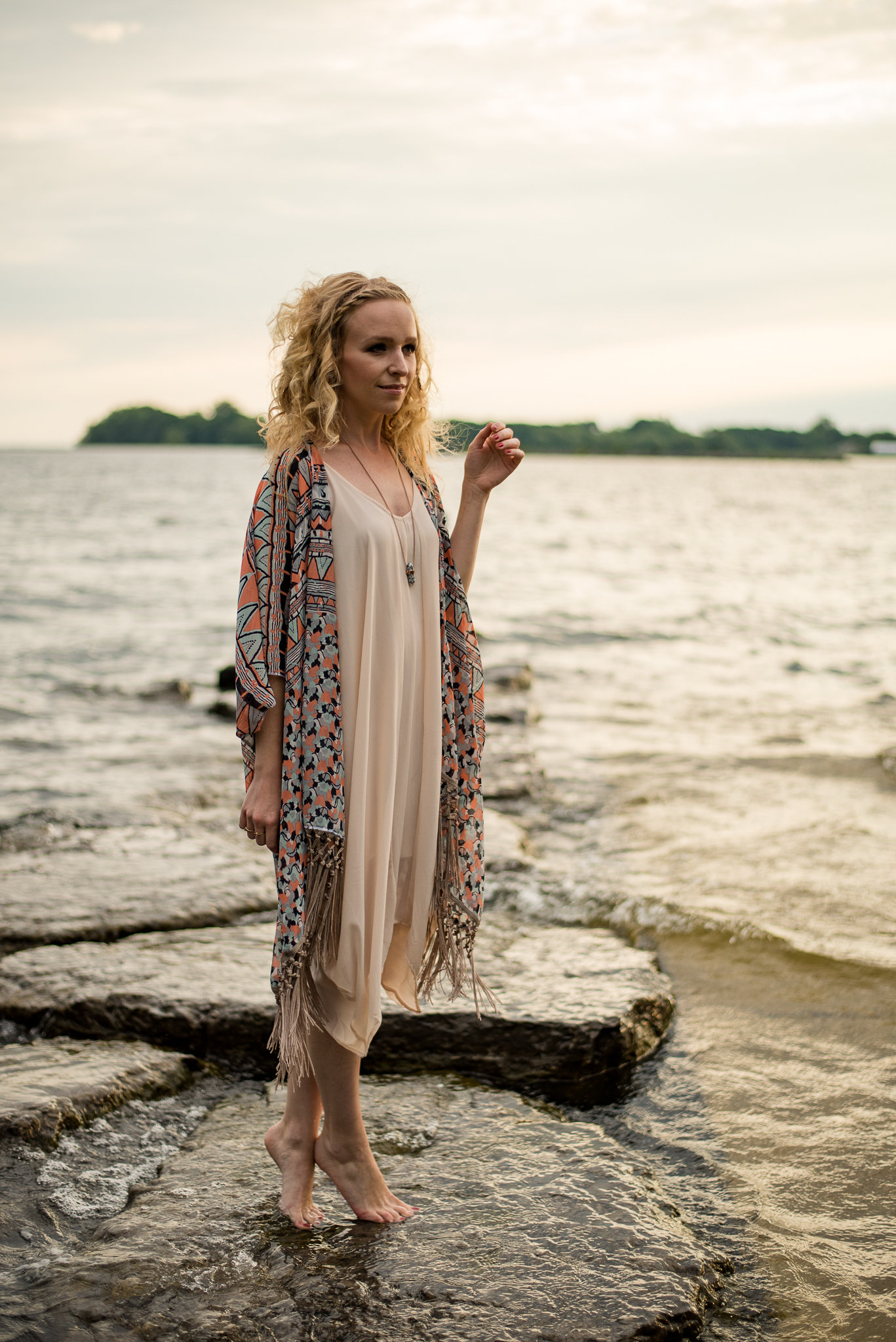 How to style a kimono with a dress for the ultimate boho look. 